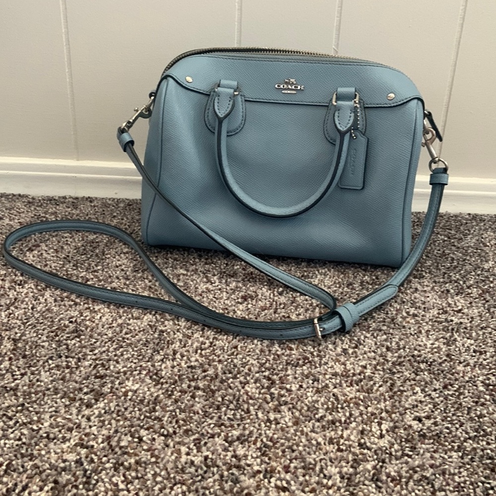 Super cute powder blue Coach purse🤍😍